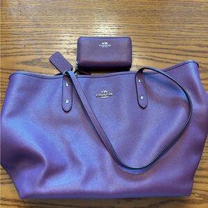 Purple Coach tote with matching wallet in good condition.